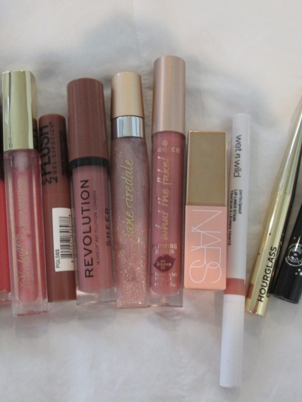 Assorted Lip Bundle - Lawless, Laura Mercier, Revolution, Jane Iredale & More